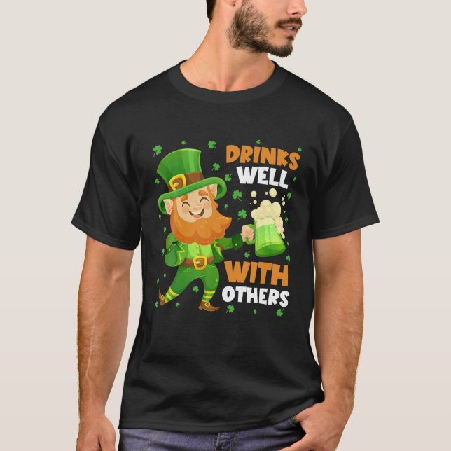 Camiseta Bebe Bem Com Outras Ruas De Shamrock Leprechaun (Frente)