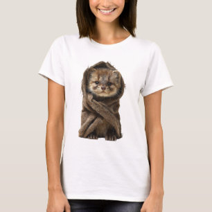 Camiseta Bebê Furão Adorável Envolto em um Tecido Marrom Tr