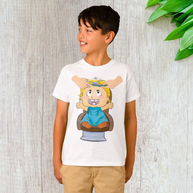 Camiseta Bebê obtendo corte de cabelo Crianças Engraçadas B (Criador carregado)