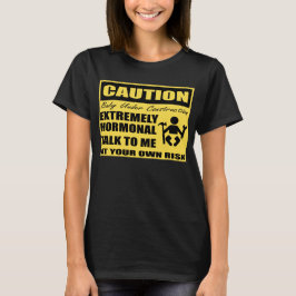 Camiseta bebê sob a construção, maternidade engraçada
