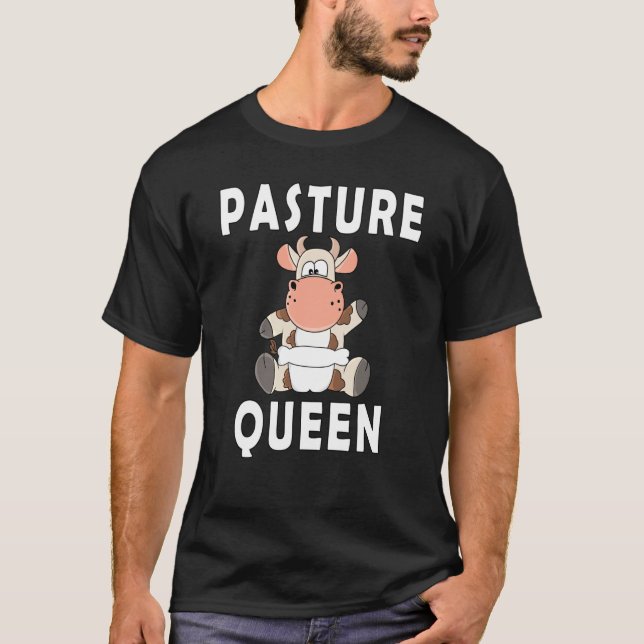 Camiseta Bebê Vaca Bezerro Rainha do Pasto Com Fraldas (Frente)