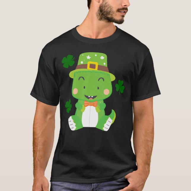 Camiseta Bebê verde dinossauro c Rua dia de Patrick shamr (Frente)