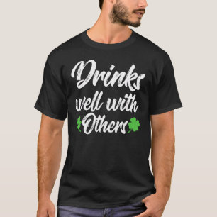 Camiseta Bebendo Engraçado Bebe Bem Com Não