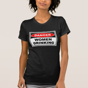 Camiseta Bebendo feminino