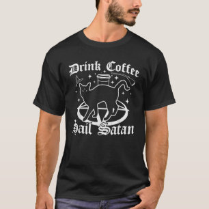 Camiseta Beber Satã de café Preta Gótico Gótica Gato