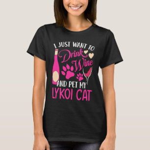 Camiseta Beber Vinho e Acariciar meu Gato Lykoi Humor de Mã