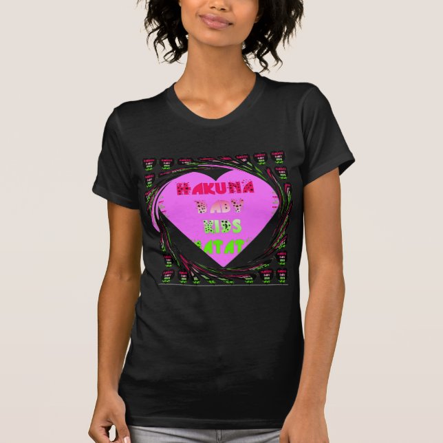 Camiseta Bebês Corações Rosa Hakuna Matata Bebê Crianças De (Frente)