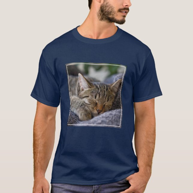 Camiseta Bebês Mais Pobres | Dormir De Tabby Kitten (Frente)