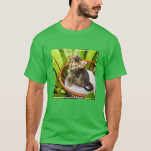 Camiseta Bebês Mais Pobres Kitten no cesto