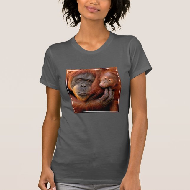 Camiseta Bebês Mais Pobres | Orangutan Mãe e Bebê (Frente)