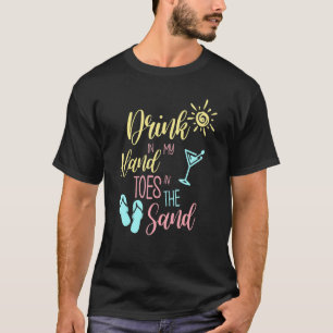 Camiseta Bebida Com As Palmas Na Areia