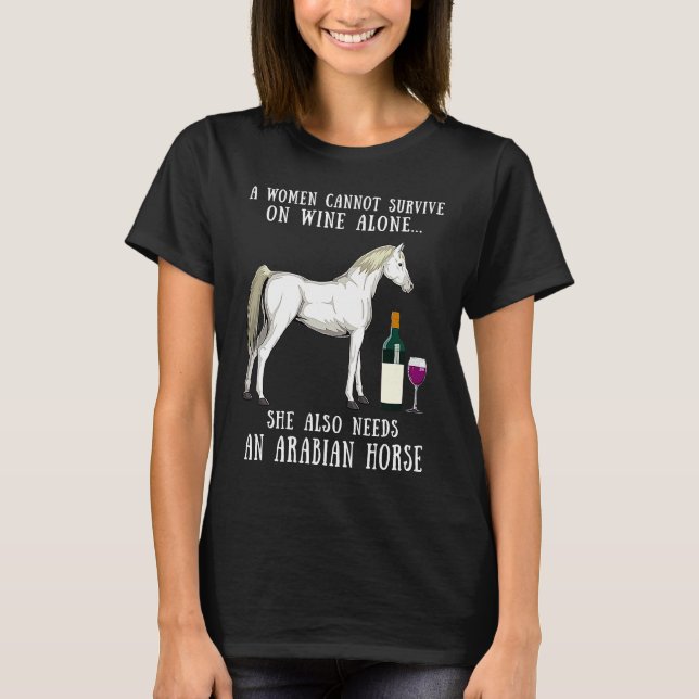 Camiseta Bebida de Vinho e Cavalgada de Cavalo Árabe Branco (Frente)