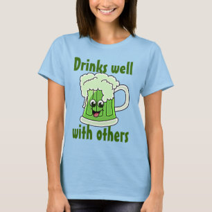 Camiseta Bebidas bem com outro