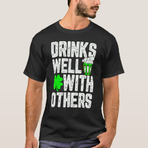Camiseta Bebidas Engraçadas De Dia de São Patrício Bem Com