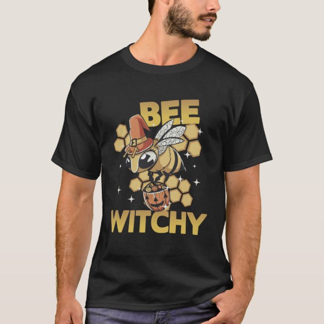Camiseta Bee Witchy Witch Bee Halloween Bee Costume for Wom (Frente)