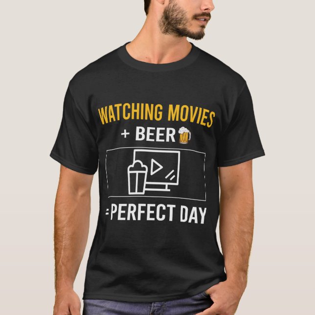 Camiseta Beer Day Assistindo Filmes (Frente)