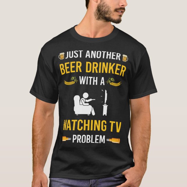 Camiseta Beer Drinker assistindo TV (Frente)