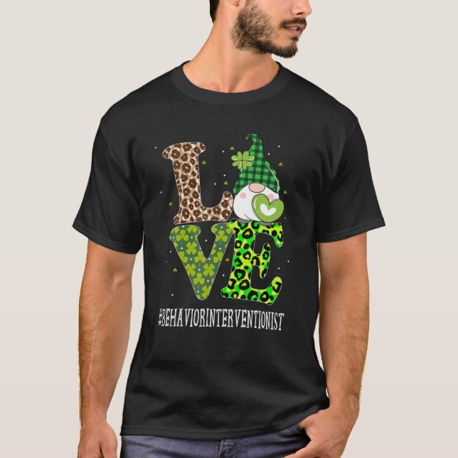 Camiseta Behavior Interventionist Love St Patricks Day Gnom (Frente)