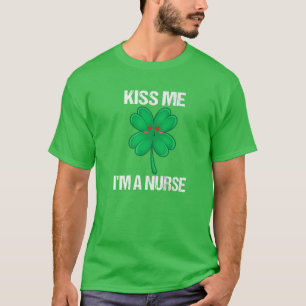 Camiseta Beije-Me A Enfermeira. Dia De Patrício Para Enfer