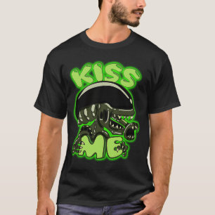 Camiseta Beije-Me Engraçado OVNI Alienígena Ficção Científi