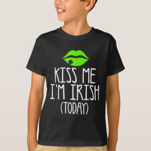Camiseta Beije Me Eu Sou Irlandês Dia de São Patrício Engra