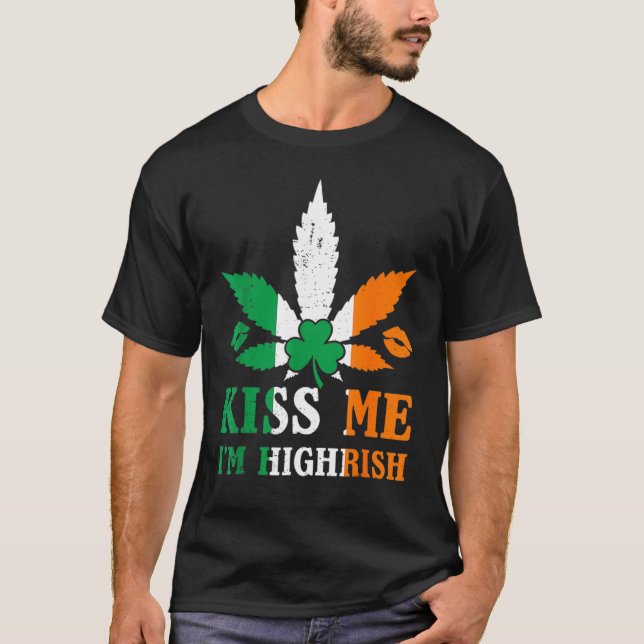 Camiseta Beije-Me Eu Sou Irlandês Shamrock Engraçado Irland (Frente)