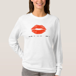 Camiseta Beije-me no t-shirt da véspera de Ano Novo do