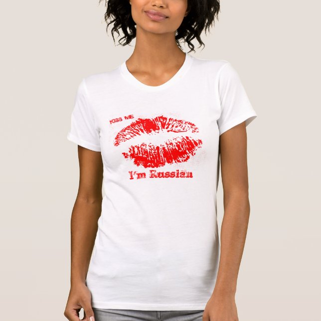 Camiseta Beije-me que eu sou menina do russo (Frente)