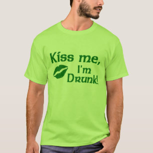 Camiseta Beije-me que eu sou t-shirt bêbedo