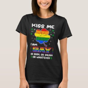 Camiseta Beije-me Sou Gay ou Irlandês ou Bebado LGBT St Pat