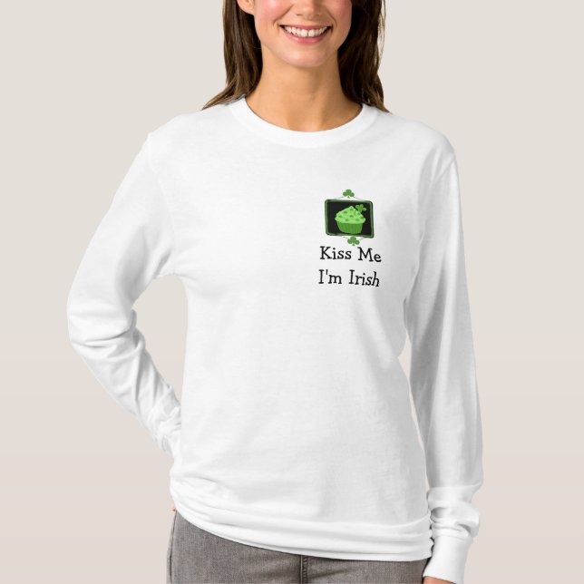 Camiseta Beije-me, Sou Irlandês - Cupcake Verde com Dito (Frente)