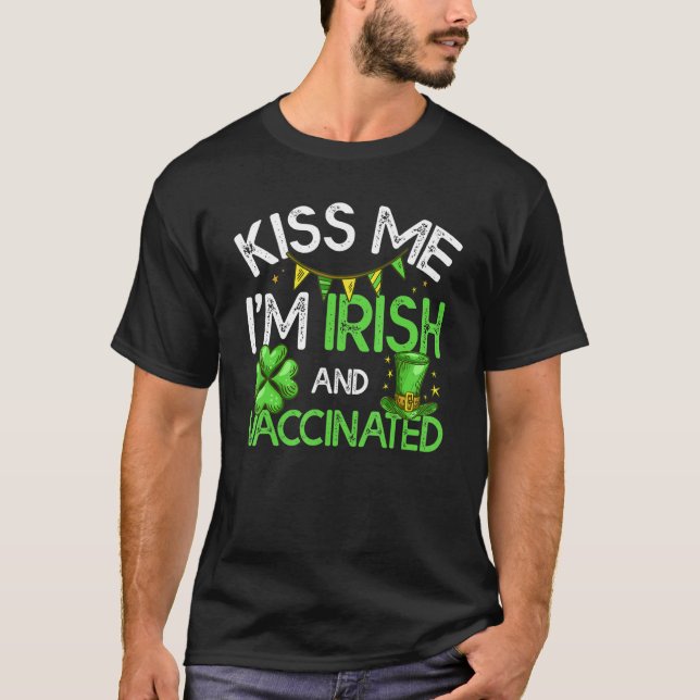 Camiseta Beije-me Sou Irlandês e Vacinada Rua Engraçada do  (Frente)