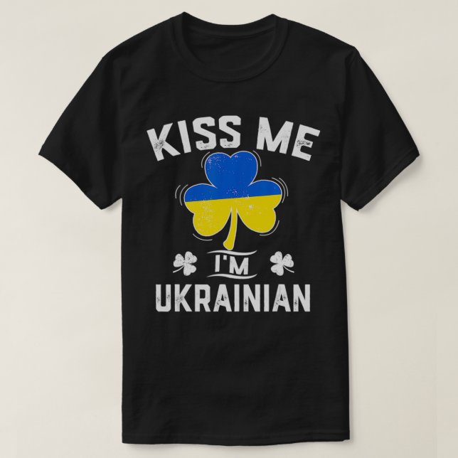 Camiseta Beije-me Sou Ucraniano Shamrock Flag St Patricks D (Frente do Design)