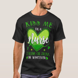 Camiseta Beije-Me Sou Uma Enfermeira Rua Irlandesa Patrick