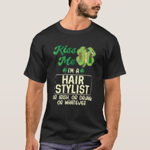 Camiseta Beije-me, sou uma Stylist de cabelo, irlandesa, ou