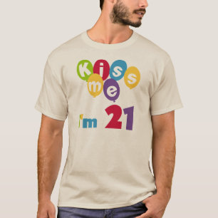 Camiseta Beije-me, tenho 21 t-shirts e presentes