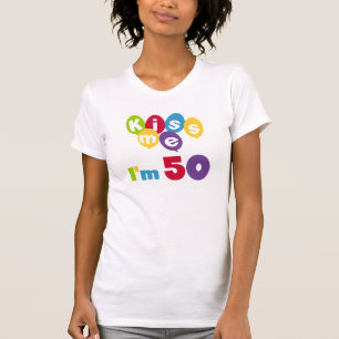 Camiseta Beije-me, tenho 50 t-shirts e presentes