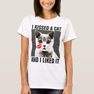 Camiseta BEIJEI UM GATO E GOSTEI DELE, T-shirts Engraçadas