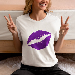 Camiseta Beijo de Batom Roxo