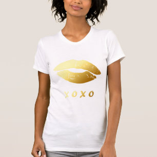 Camiseta Beijos modernos dos abraços de XOXO com os lábio