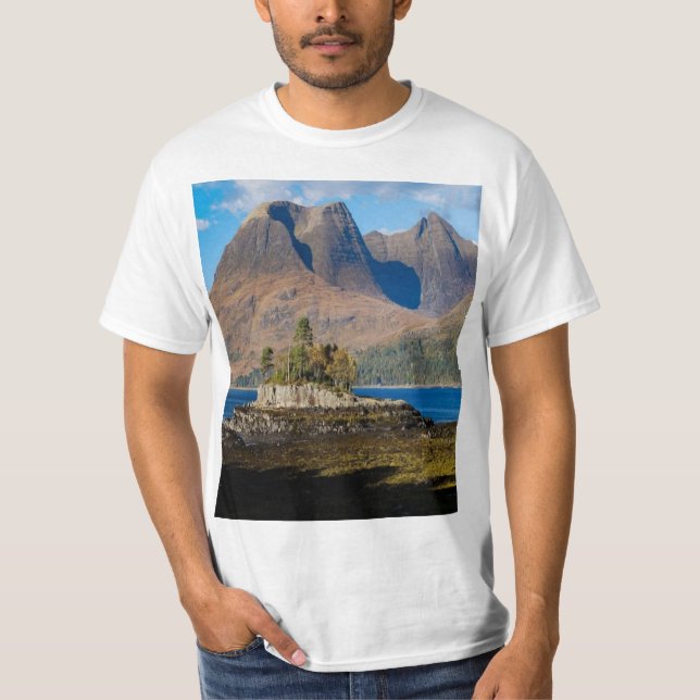 Camiseta Beinn Alligin Loch Torridon Scotland T-Shirt (Frente)