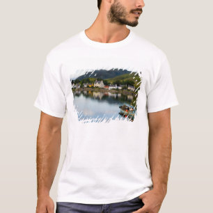 Camiseta Bela foto da pequena vila de Dornie com