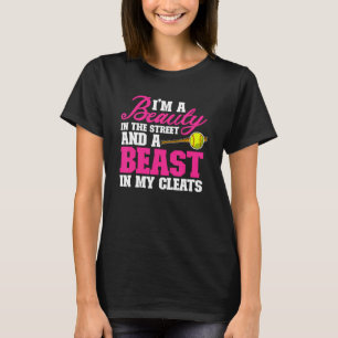 Camiseta Bela Garota De Softball Na Rua E Uma Besta Na Rua