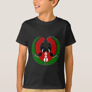 Camiseta Bela Tapeçaria do Quênia: Borboleta da Bandeira do