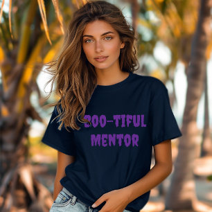 Camiseta Bela tipografia roxa de Mentor halloween