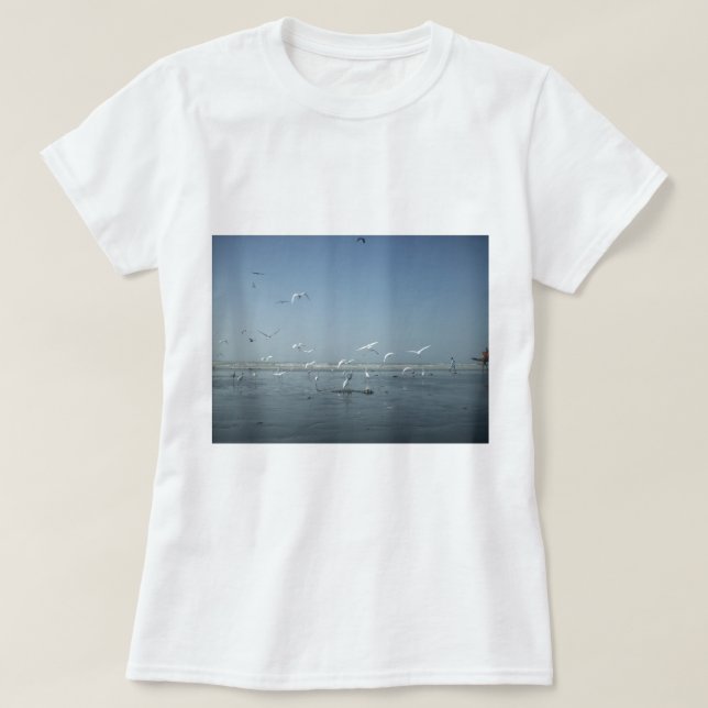 Camiseta Belas guindastes voando sobre o Balé da natureza (Frente do Design)