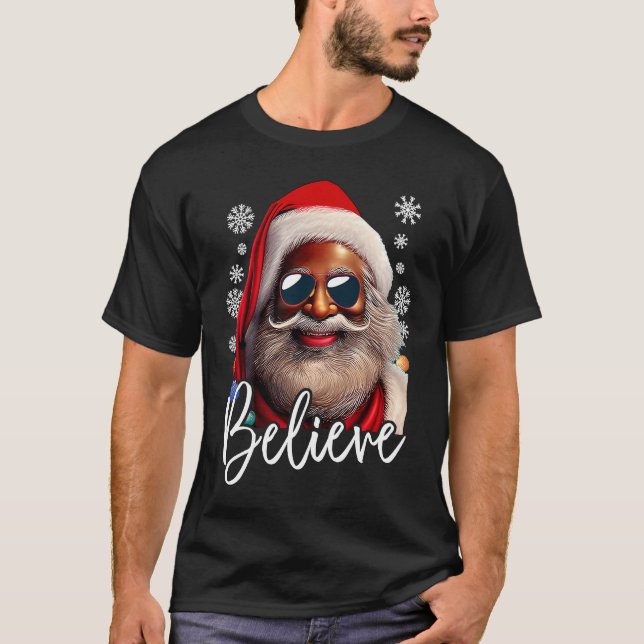 Camiseta Believe Santa Claus Xmas Black Afro African Americ (Frente)