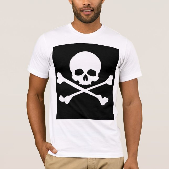 Camiseta Bella+Canvas Bandeira Pirata Clássica (Frente)