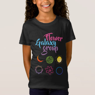 Camiseta Belo Design do Grupo de Galáxias Flores