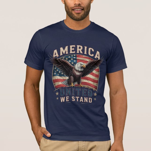 Camiseta Belo Patriótico Unido Nós Somos A Águia Americana (Frente)